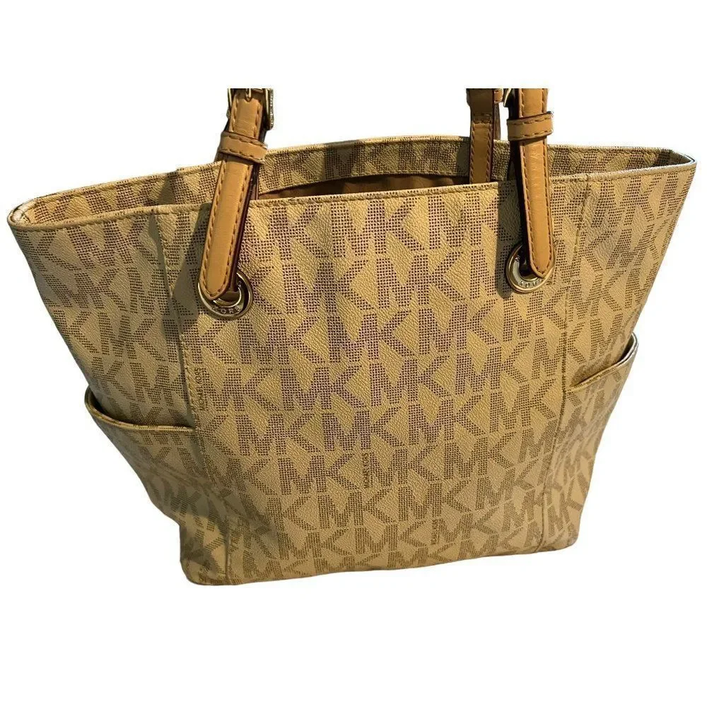 Michael Kors Jet Set‎ White Tote Bag - Picture 4 of 15